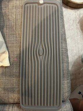 Oxo Gray Silicone Drip Tray with Raised Ribs